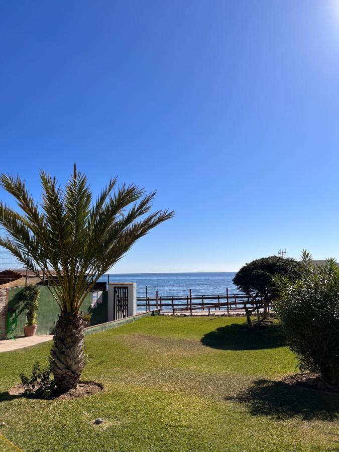Studio On The Beach Front Малага Экстерьер фото